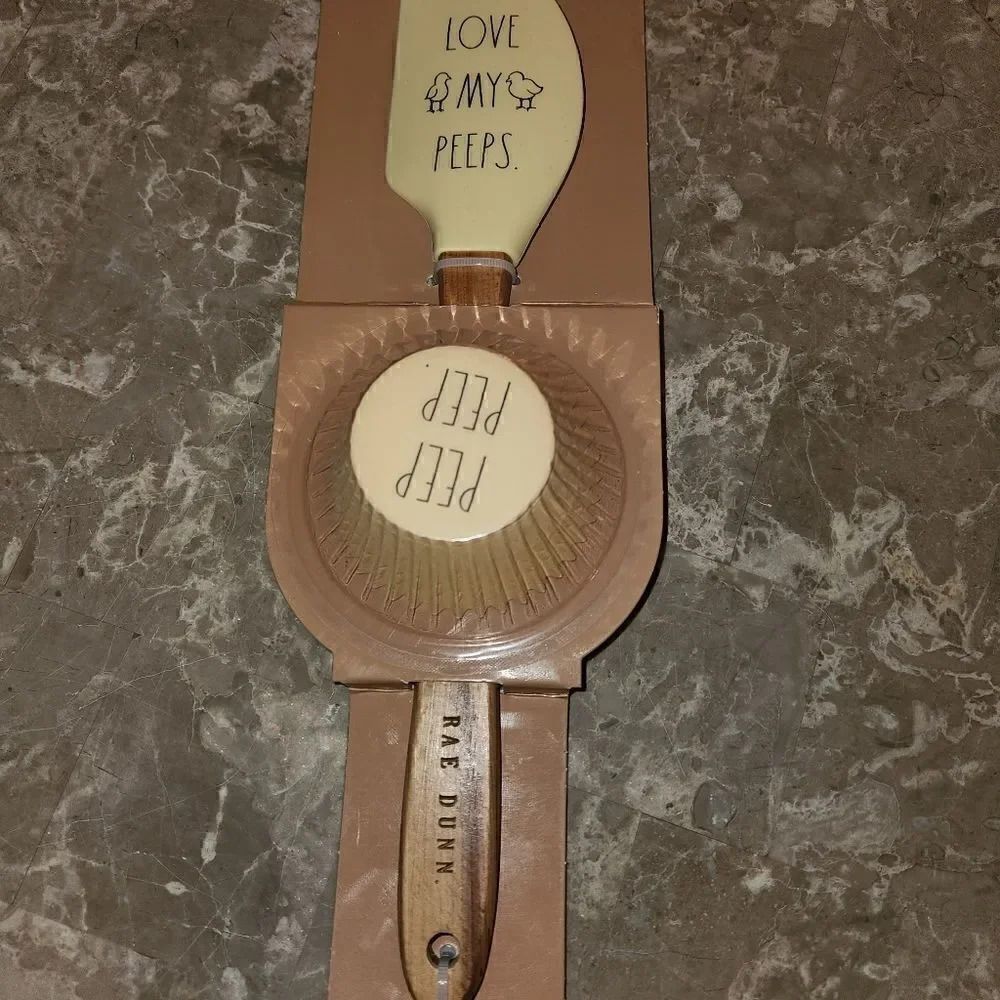 Rae Dunn LOVE MY PEEPS spatula and 12 cupcake liners